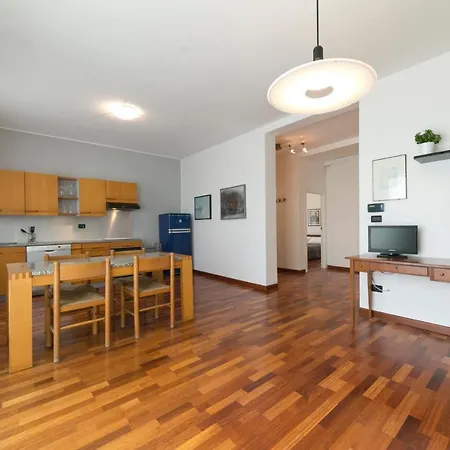 Ca' Solaro Apartment * メストレ